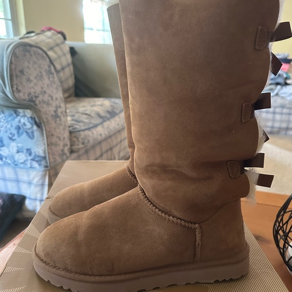 Ugg Tall Bailey Bow Boots Chestnut - Picture 5 of 9